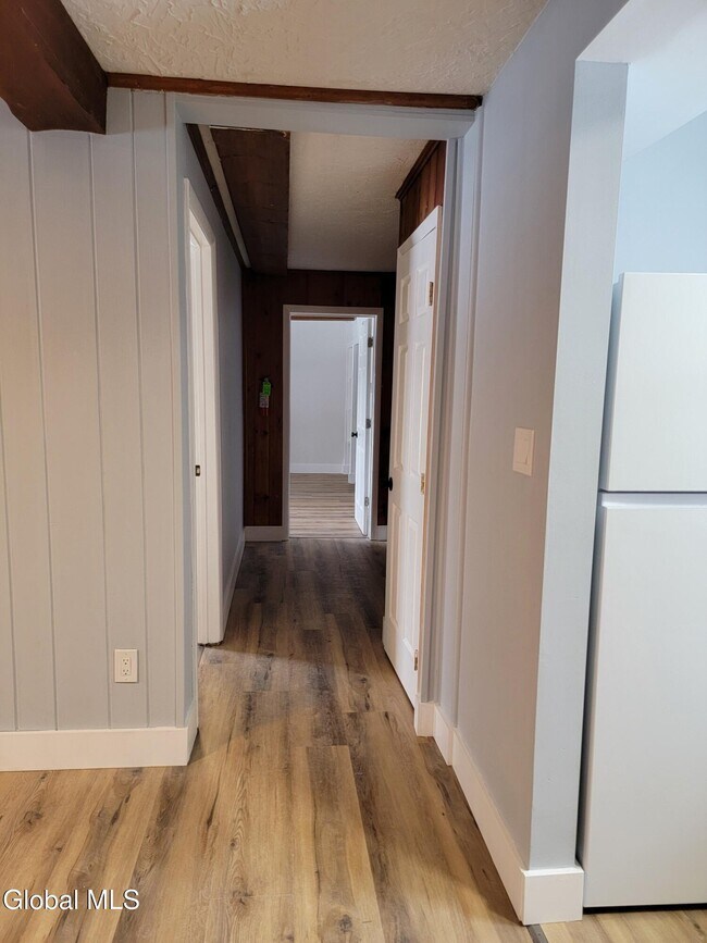 Building Photo - 827 US-9