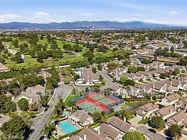 Building Photo - 3860 Amberly Dr