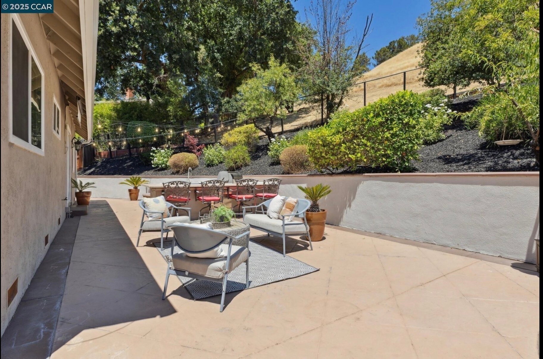 Building Photo - 1600 Springbrook Rd