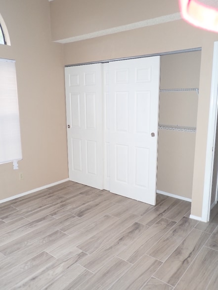 Building Photo - 2333 E Southern Ave