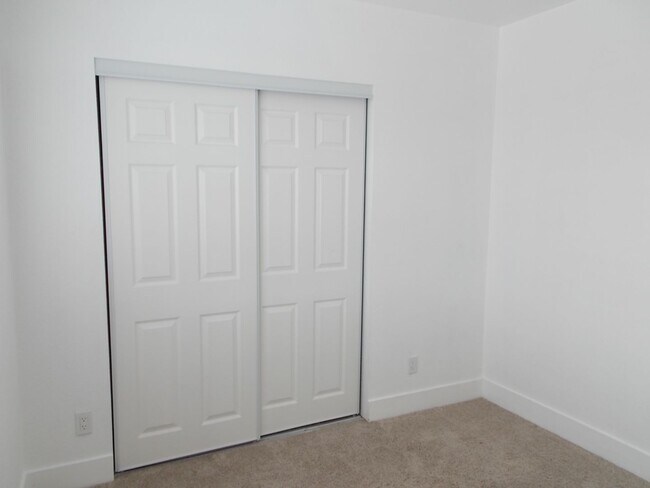 Building Photo - 532 N 9th St