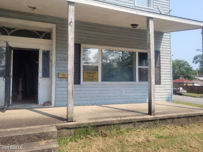 Building Photo - 3404 Main St