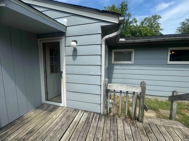 Building Photo - 1906 E Maxwell Ln