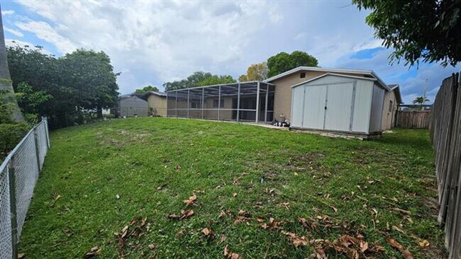 Building Photo - 9220 SW 56th St