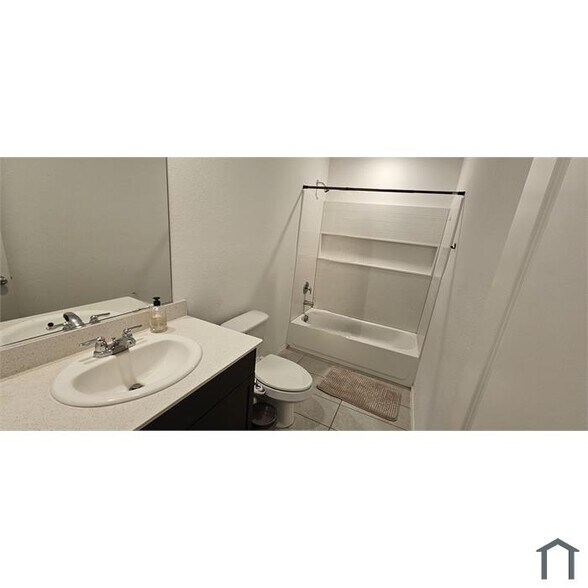 Building Photo - 2704 Slatewood Dr