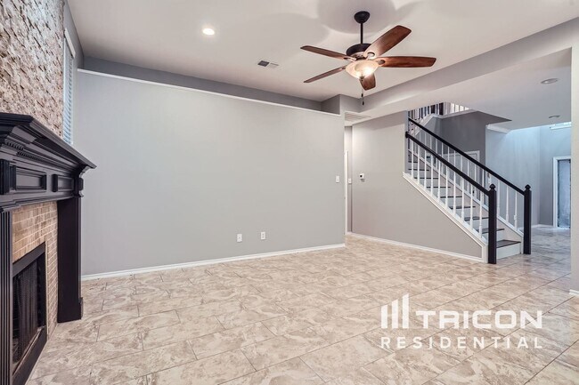 Building Photo - 6516 Ashwood Dr