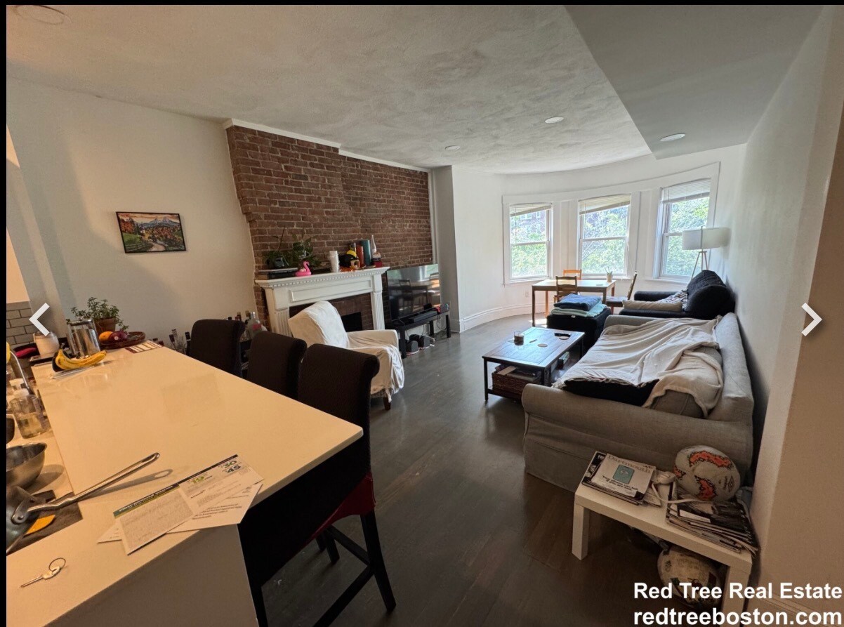 Building Photo - 1408 Beacon St