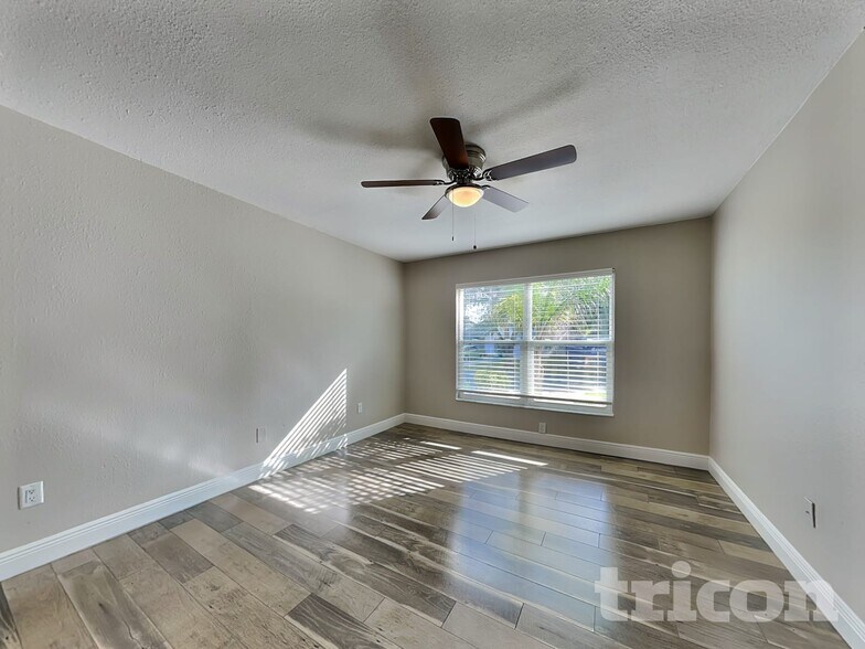 Building Photo - 4651 W Eastwind Dr