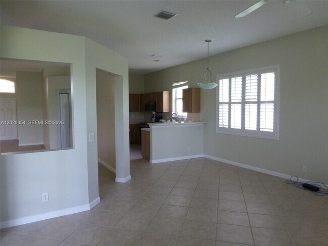 Building Photo - 1139 Chenille Cir