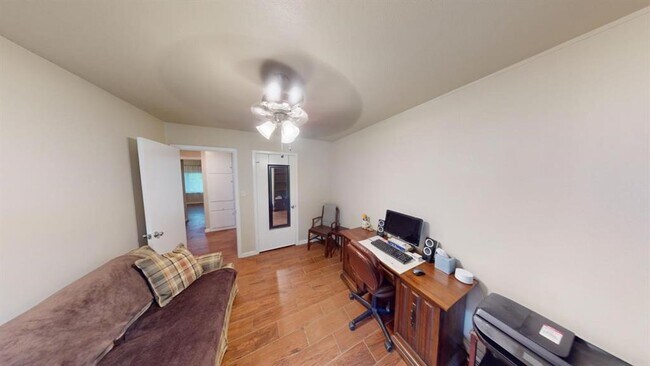 Building Photo - 9215 Hunters Trace E