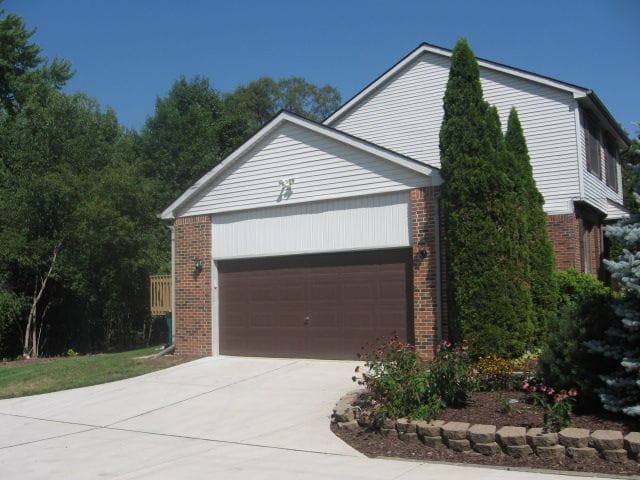 Building Photo - 23745 Middlebelt Rd