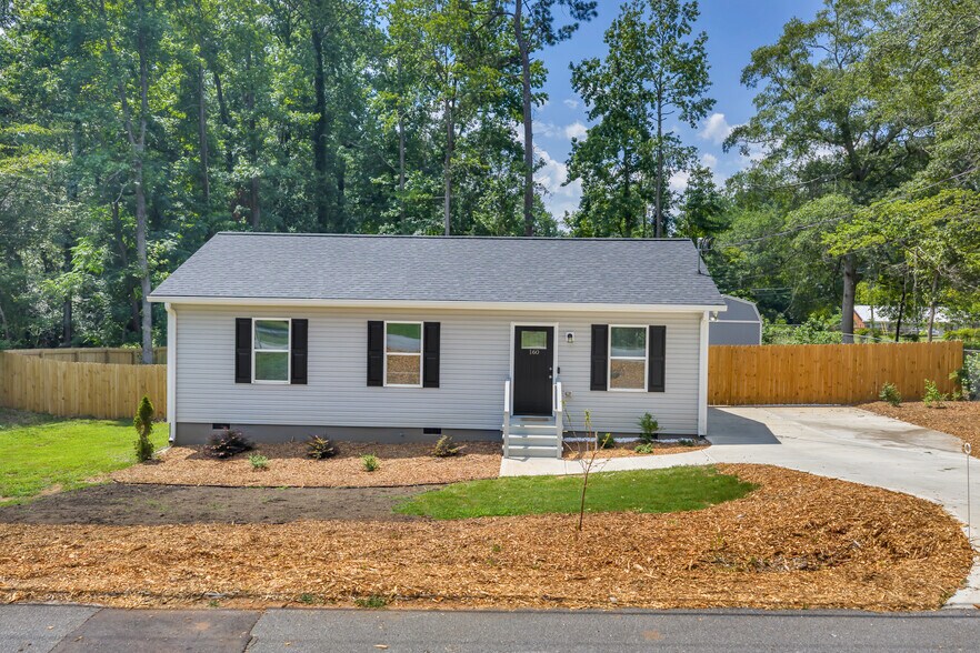 Primary Photo - 160 Oak Dr