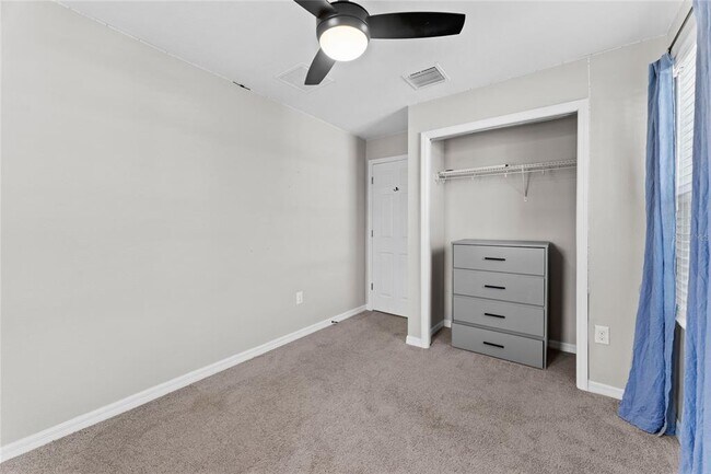 Building Photo - 7103 Grand Elm Dr