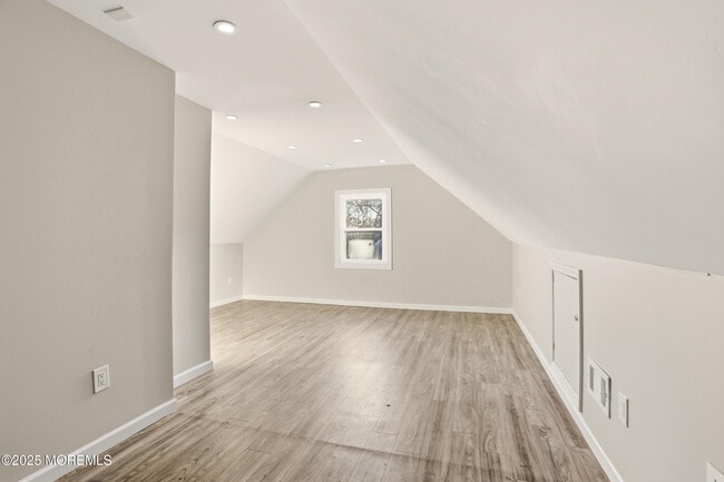 Building Photo - 22 Oak Ridge Pkwy