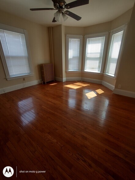 Building Photo - 85 Lynnfield St