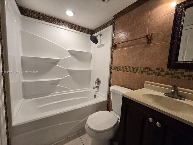 Building Photo - 10421 SW 157th Pl