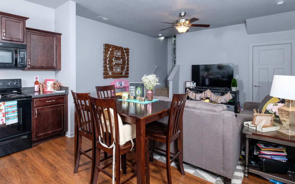 Building Photo - 4805 NE Grant Ln