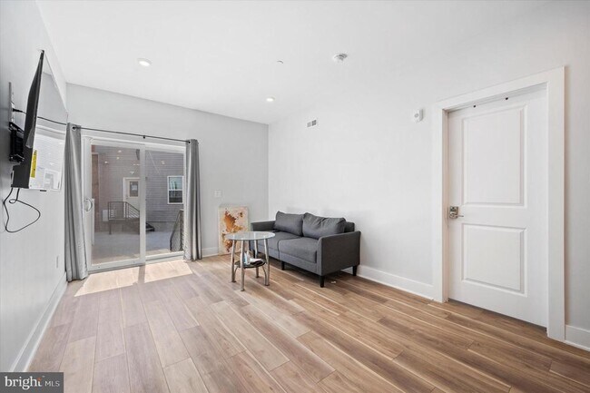 Building Photo - 3938 Haverford Ave