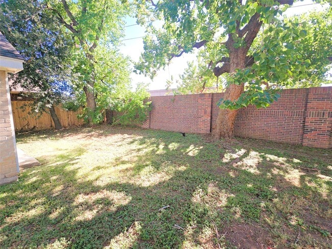 Building Photo - 14651 Via Del Norte Dr