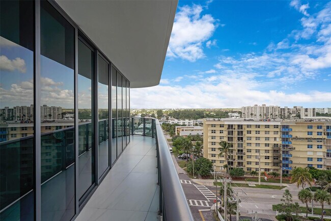 Building Photo - 900 N Ocean Blvd