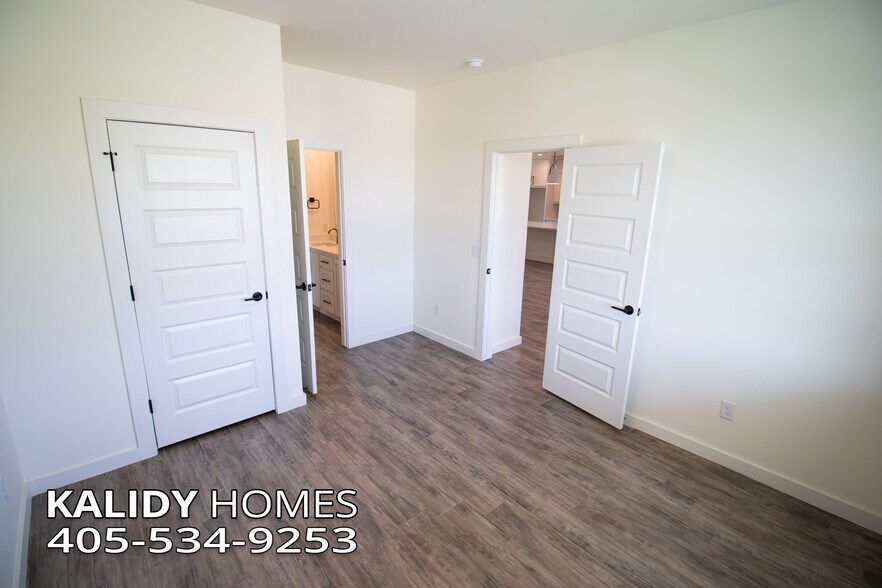 Building Photo - 17584 Salma Rd