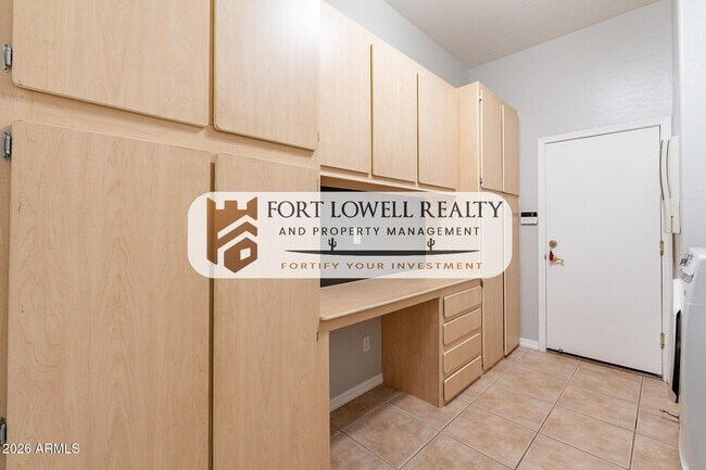 Building Photo - 13354 W San Miguel Ave