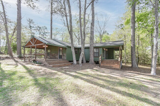 Building Photo - 9126 Lazy Ln