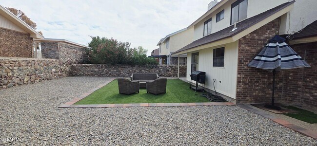 Building Photo - 1112 Chiricahua Dr