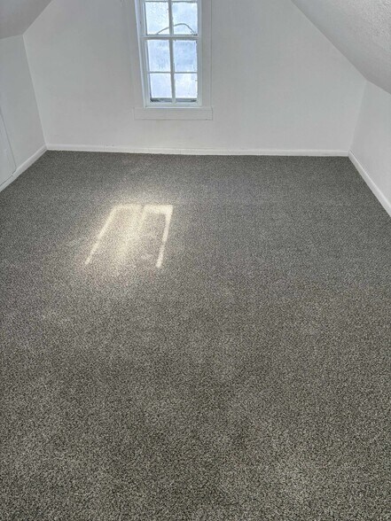 Upstairs Loft - 259 Elizabeth St