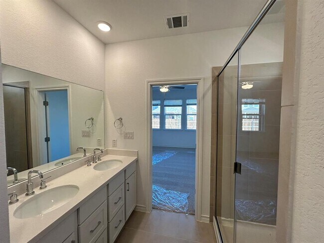 Building Photo - 1608 Purple Martin Dr