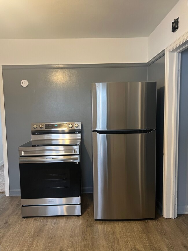 Building Photo - 5733 W Fillmore Dr