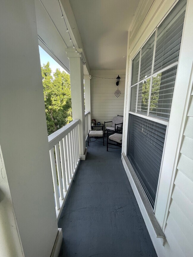 Building Photo - 601 Campus St