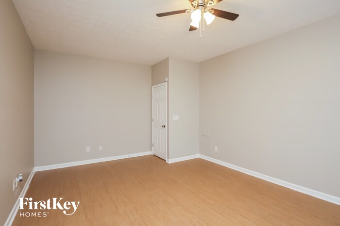 Building Photo - 1221 Oak Arbour Ave