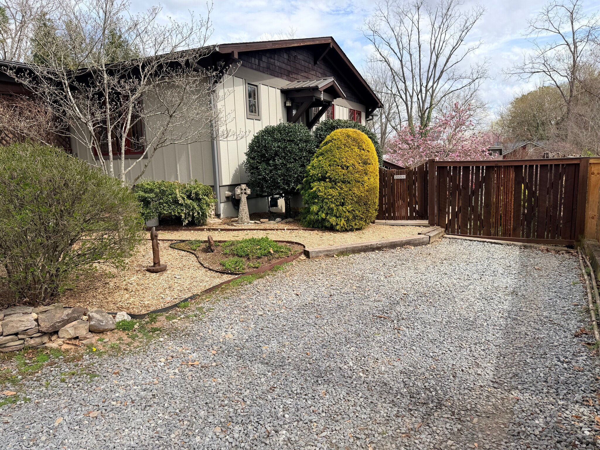 Building Photo - 100 Nevada Ave