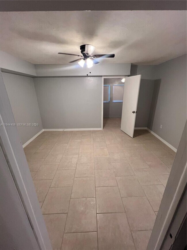 Building Photo - 1515 NE 125th Terrace