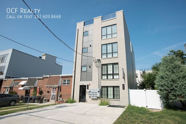 Building Photo - Two Bedroom Fairmount Apartment