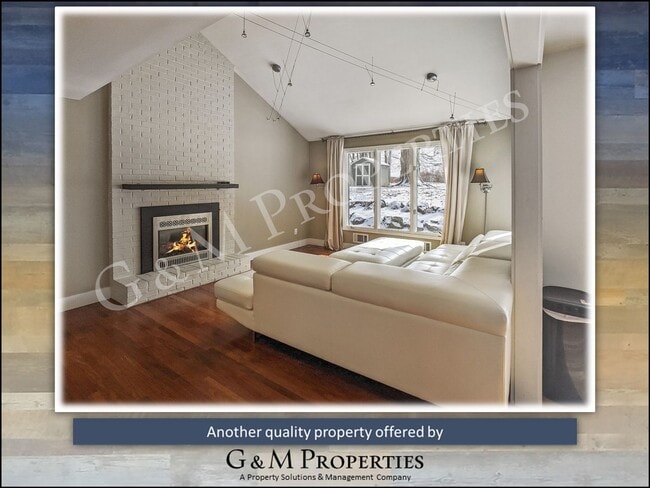 Building Photo - Rarely Available 4-Bedroom House - in Pitt...