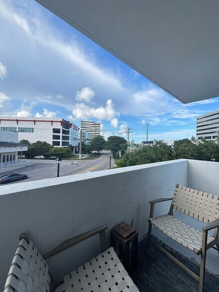 Building Photo - 2385 NE 194th St