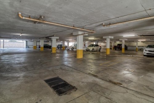 Building Photo - Corona del Norte