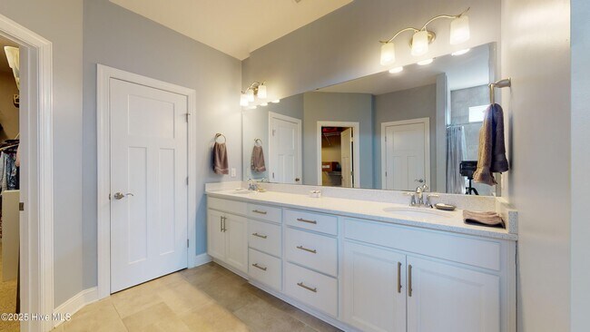 Building Photo - 486 W Craftsman Wy