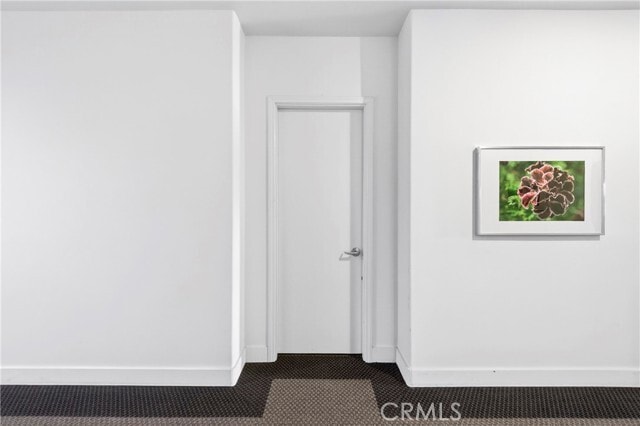 Building Photo - 401 N Serrano Ave