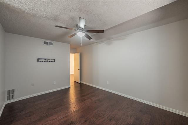 Building Photo - 6402 Valleybrooke Ct