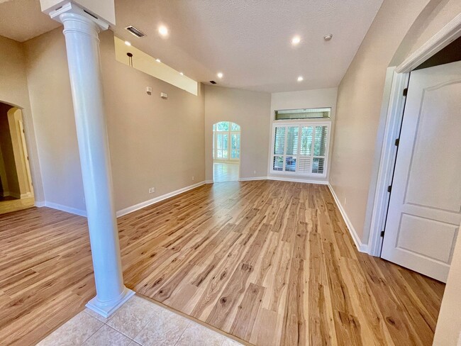 Building Photo - 614 Santa Maria Dr