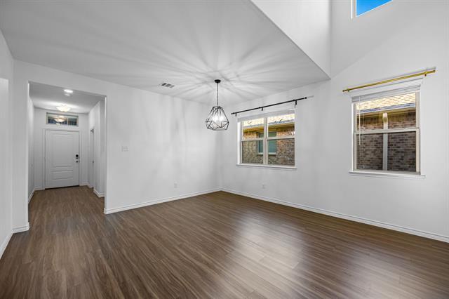 Building Photo - 2225 Barx Dr