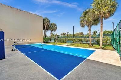 Building Photo - 8 Key W Ct