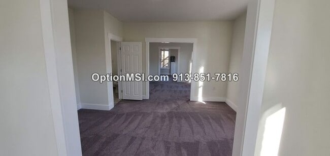 Building Photo - Available NOW