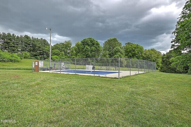 Building Photo - Bellhaven townhouse