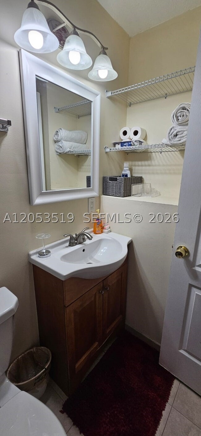 Building Photo - 6410 SW 57th Pl