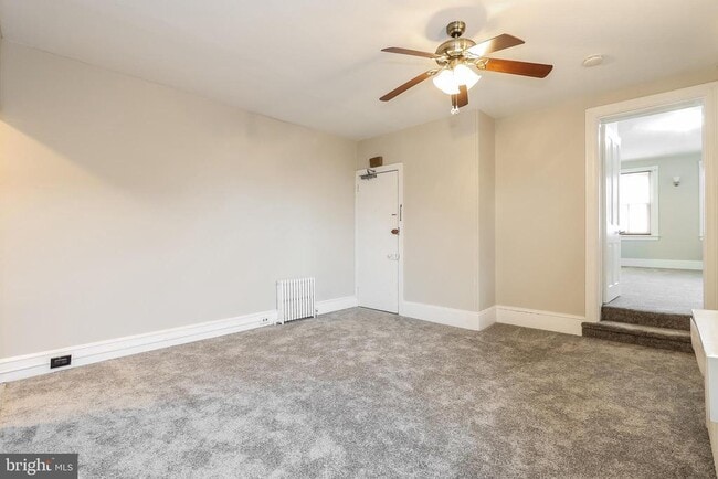 Building Photo - 212 E Broad St