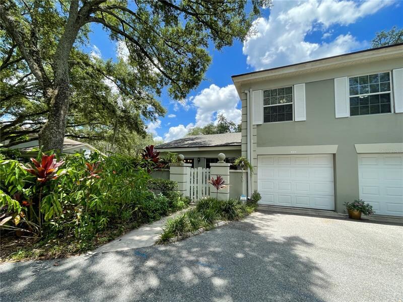 Building Photo - 6213 Dewdrop Way